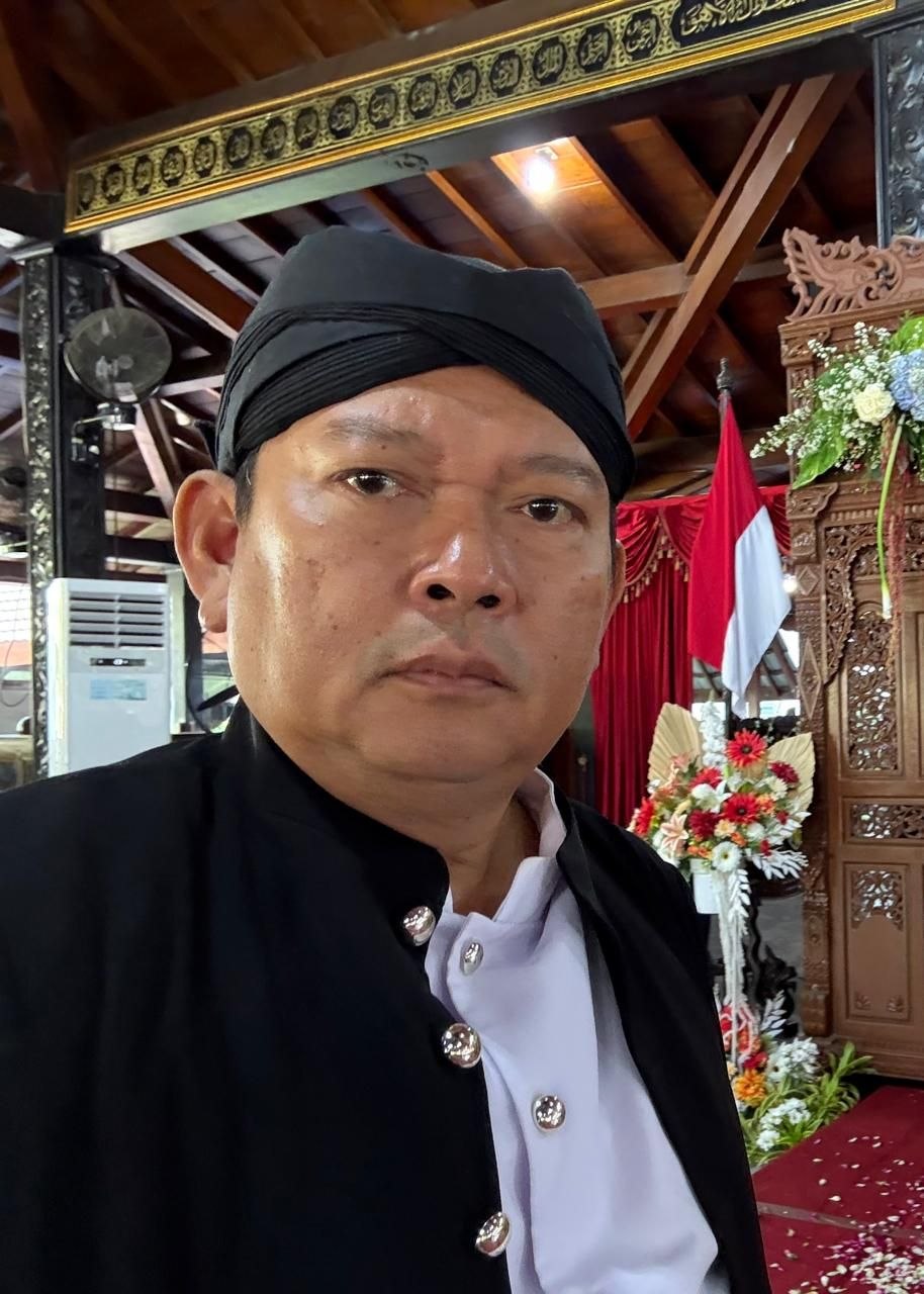 Jayanto Arus Adi